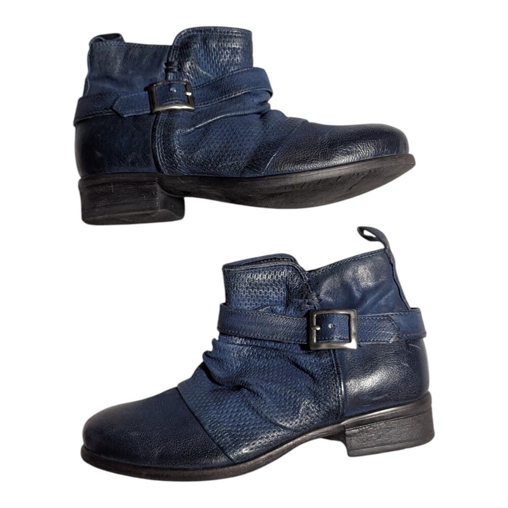 Miz Mooz Suzy Sapphire Blue Leather Scrunch Buckle Ankle Boots EU 36 US 5.5